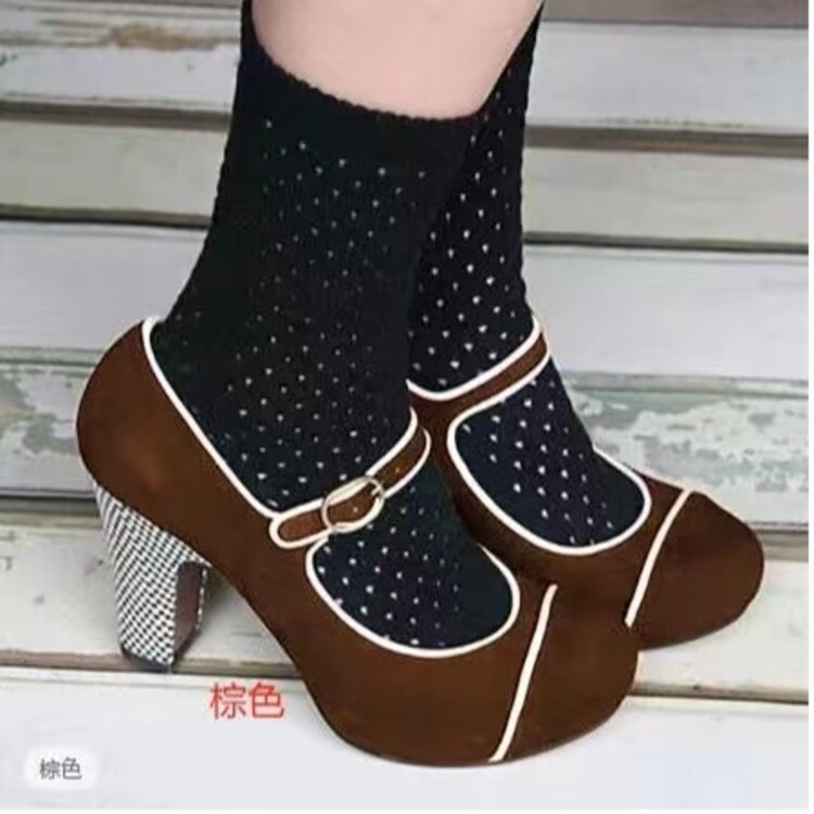 Women's Pointed Toe Low Heel Pumps in Genuine Leather